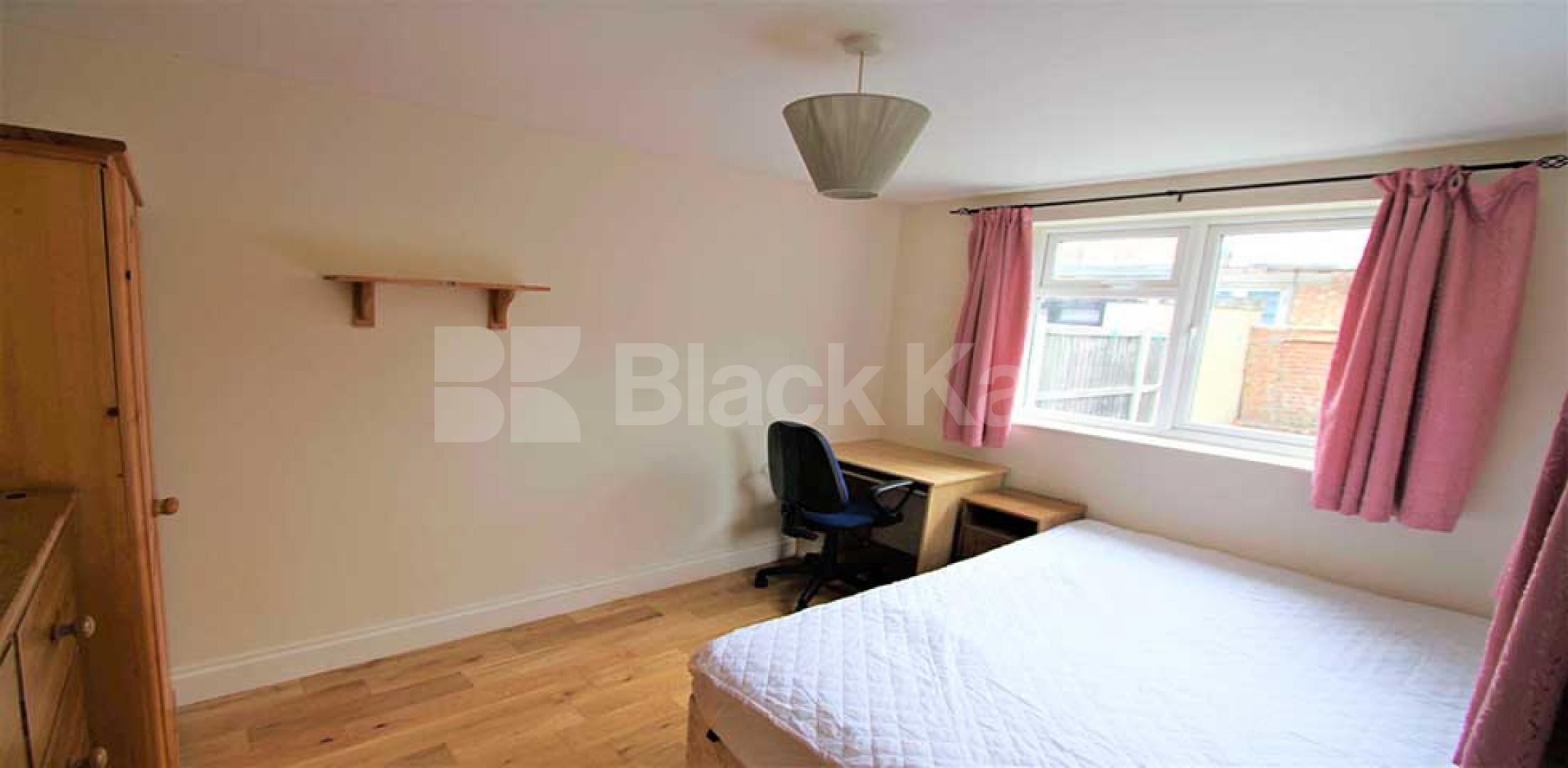 			NEW INSTRUCTION!, 6 Bedroom, 1 bath, 1 reception House			 Hermitage Road, FINSBURY PARK/ STROUD GREEN/ HARRINGAY